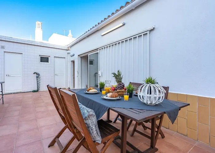 بيت للعطل Ria House *